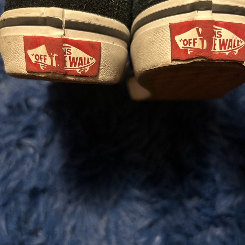 Vans - Picture 6 of 6